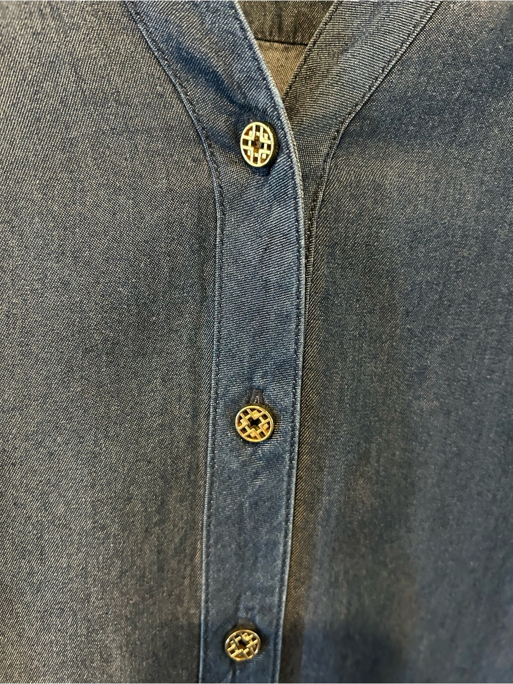 Jaclyn Smith Denim Button Down Shirt in Blue - Picture 3 of 7